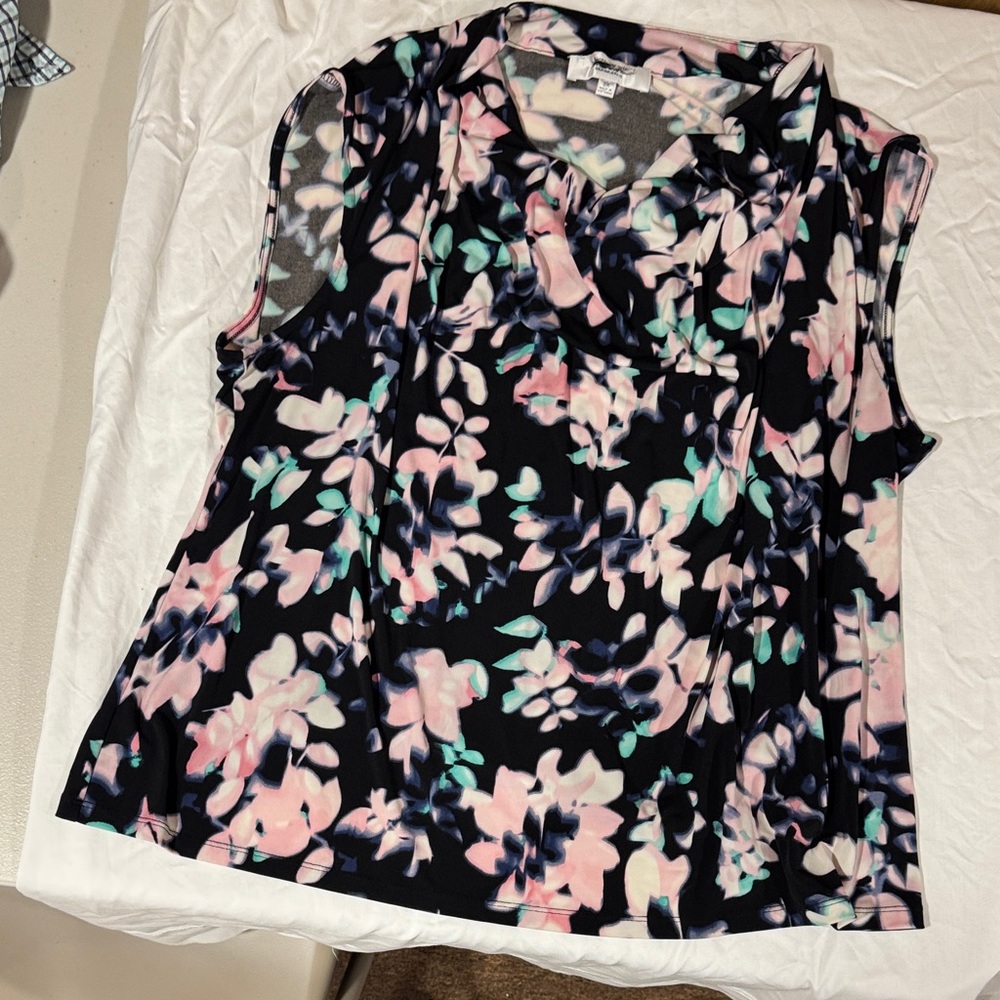 Floral Sleeveless Women's Top